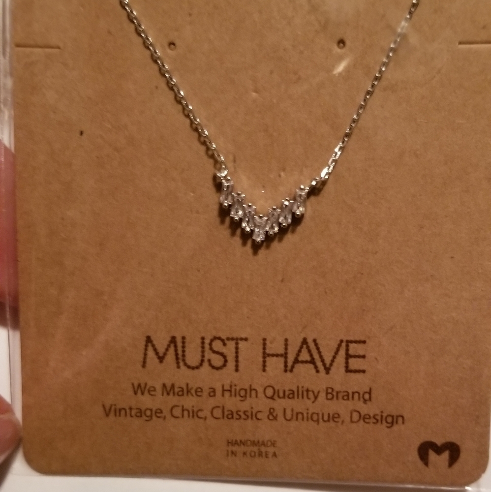 New MUST HAVE Chevron necklace
